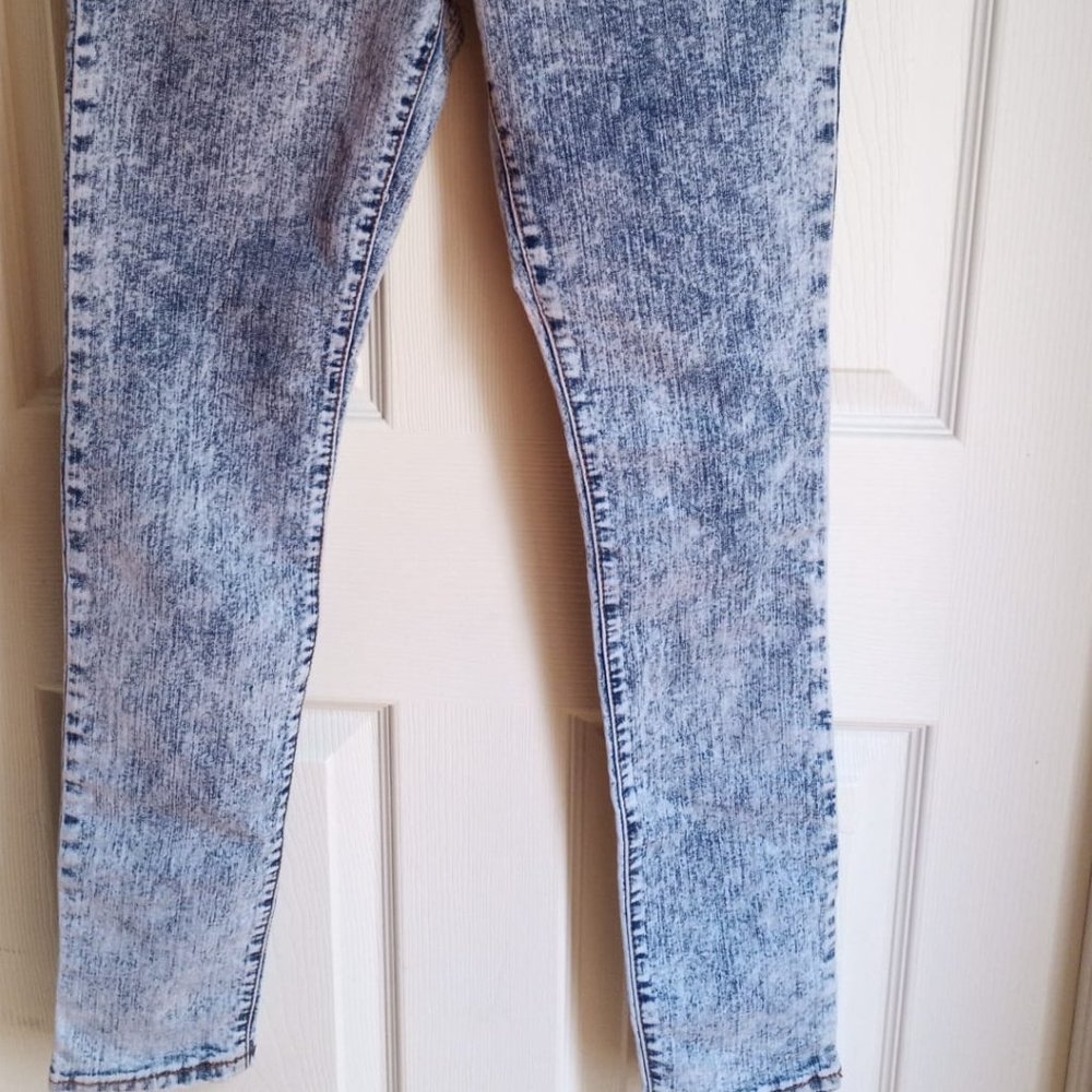 Jeans - Picture 2 of 2